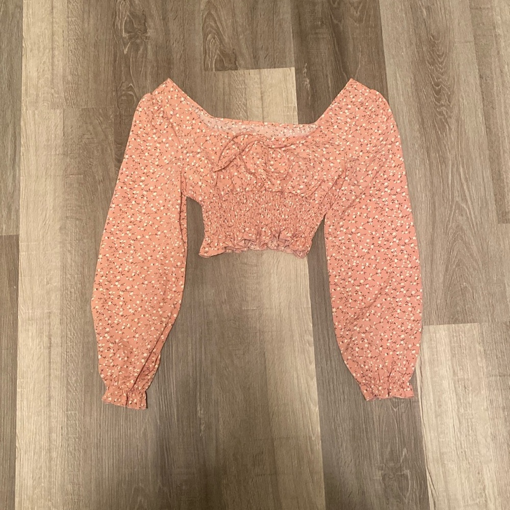 Cropped long sleeve top